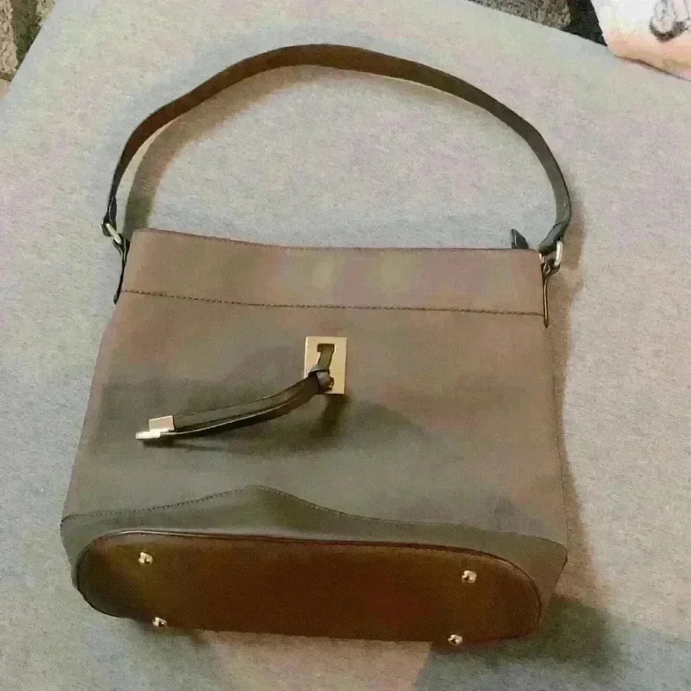Bloggers favorite leather purse